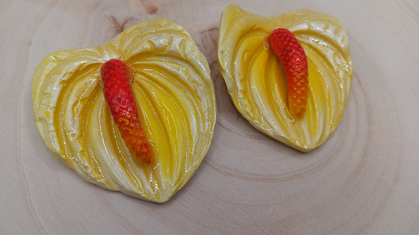 Anthurium Lily (Metallic Yellow)