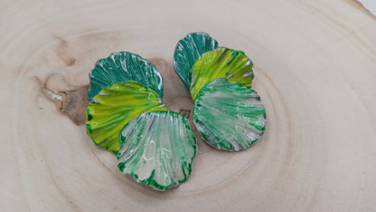 Calypso Petals (Monochromatic)